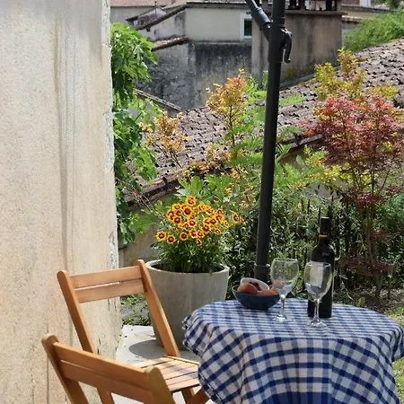 La Maison Du Tourniquet Aubeterre-sur-Dronne Exterior photo