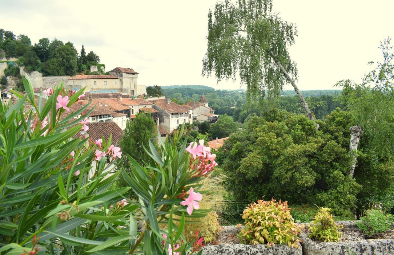 La Maison Du Tourniquet Aubeterre-sur-Dronne